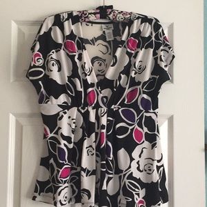 Worthington Large V Neck Blouse